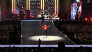 Harry Styles / Robyn on May 16, 2026 [520-small]