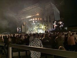 Mumford & Sons / Dylan Gossett on Jun 16, 2026 [281-small]
