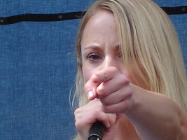 Annie, Intonation Music Festival (Day 2 of 2) on Jun 25, 2006 [777-small]