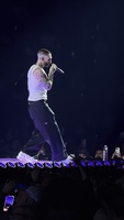 Maroon 5 / Claire Rosinkranz on Nov 2, 2025 [072-small]