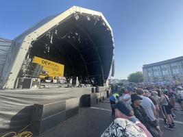 Super Furry Animals / Gwenno / Getdown Services on Jun 24, 2026 [089-small]