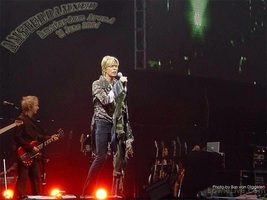 David Bowie / Anouk on Jun 11, 2004 [146-small]