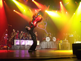 Brian Setzer Orchestra / The Detonators on Dec 23, 2007 [278-small]