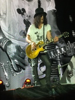 Guns N' Roses / Lenny Kravitz on Jul 20, 2016 [363-small]