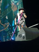 Guns N' Roses / Lenny Kravitz on Jul 20, 2016 [364-small]