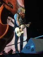 Guns N' Roses / Lenny Kravitz on Jul 20, 2016 [366-small]