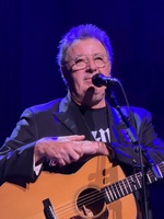 Vince Gill / Charlie Worsham / Wendy Moten on Jun 26, 2026 [677-small]