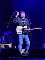 Vince Gill / Charlie Worsham / Wendy Moten on Jun 26, 2026 [688-small]
