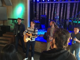 Eric Hutchinson on Jun 3, 2017 [233-small]