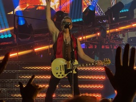 Def Leppard / Extreme on Jun 19, 2026 [425-small]
