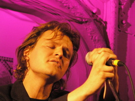 Tom McRae on May 4, 2005 [402-small]