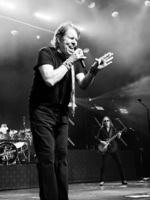George Thorogood & The Destroyers / Jared James Nichols on Jun 30, 2026 [124-small]