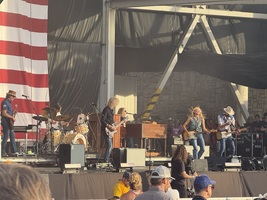 tags: Sheryl Crow - Outlaw Music Festival on Jul 4, 2026 [902-small]