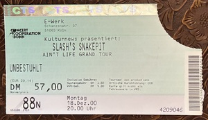 Slash's Snakepit on Dec 18, 2000 [945-small]