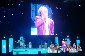Rod Stewart on Feb 22, 2012 [963-small]