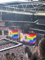 Harry Styles / Shania Twain on Jul 4, 2026 [348-small]