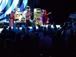The B-52's on Sep 30, 2017 [809-small]