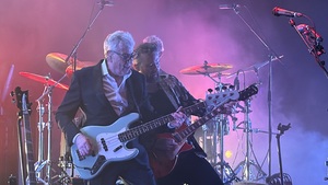 10CC / Andy Park on Jul 1, 2026 [921-small]