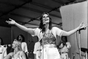 ABBA on Mar 6, 1977 [162-small]