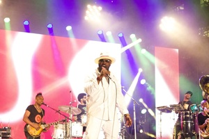 The Roots / Adrian X / More Or Les on Jun 7, 2014 [586-small]