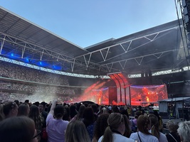 Harry Styles / Shania Twain on Jul 4, 2026 [270-small]
