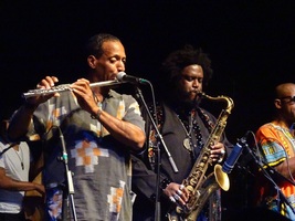 Kamasi Washington / DJ John Kong on Jun 17, 2016 [308-small]