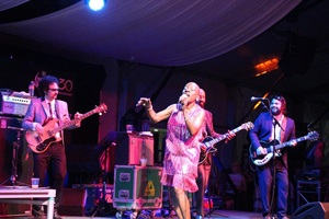 Sharon Jones & The Dap-Kings / Saun & Starr on Jun 25, 2016 [319-small]