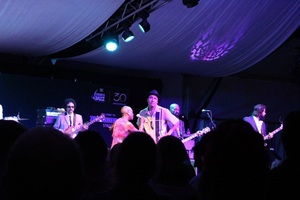 Sharon Jones & The Dap-Kings / Saun & Starr on Jun 25, 2016 [320-small]