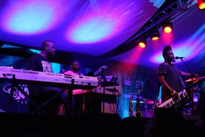 Robert Glasper Experiment on Jun 29, 2016 [337-small]