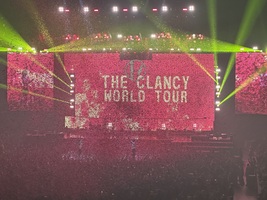 Twenty One Pilots / Balu Brigada on Oct 9, 2024 [692-small]