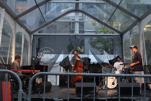 Zara McFarlane Quartet on Jun 27, 2018 [968-small]