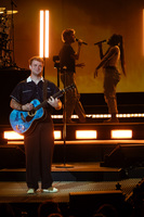 Alex Warren / Noah Cyrus on Jul 7, 2026 [050-small]