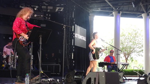 KT Tunstall on Sep 5, 2025 [553-small]