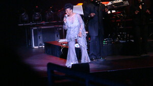 Gladys Knight on Feb 14, 2012 [599-small]