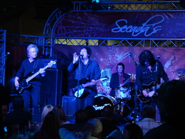 The Romantics on Mar 15, 2014 [927-small]