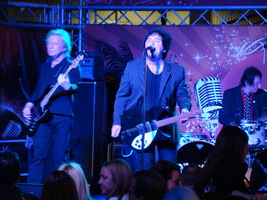 The Romantics on Mar 15, 2014 [934-small]