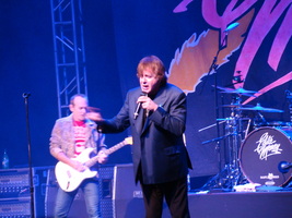 Eddie Money / Bobby Kimball / Chicago 6 Feat. Dan Hampton, Otis Wilson & Steve McMichael on Mar 29, 2014 [984-small]