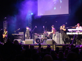 Eddie Money / Bobby Kimball / Chicago 6 Feat. Dan Hampton, Otis Wilson & Steve McMichael on Mar 29, 2014 [988-small]