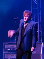 Eddie Money / Bobby Kimball / Chicago 6 Feat. Dan Hampton, Otis Wilson & Steve McMichael on Mar 29, 2014 [997-small]