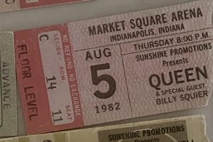 Queen / Billy Squier on Aug 5, 1982 [200-small]