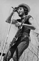 Aerosmith / Fairport Convention / Fatback / Bruce Springsteen & The E Street Band on Apr 27, 1974 [555-small]