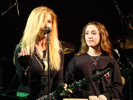 Lita Ford / Jack Russell's Great White on Apr 3, 2015 [827-small]