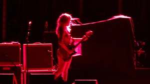 Deap Vally on Aug 8, 2017 [375-small]
