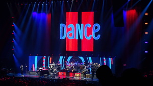 Phil Collins on Oct 5, 2018 [549-small]