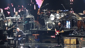 Phil Collins on Oct 5, 2018 [556-small]