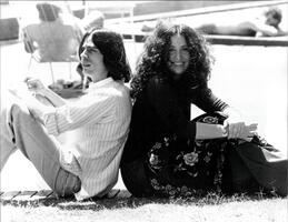 Jackson Browne / maria muldaur on Feb 24, 1977 [410-small]