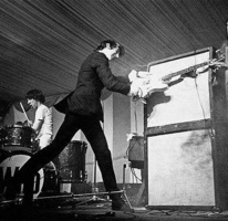 The Who / Spencer Davis Group / Action! / Cream / Small Faces on Jul 29, 1966 [946-small]