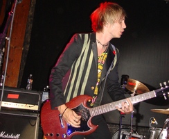 Oh No Not Stereo ~ 
Jussi Karvinen, tags: Oh No Not Stereo, West Hollywood, California, United States, Troubadour - Lido Beach / Scarlet Grey / Oh No Not Stereo / The Leisurelies / Total Mischief on Jul 14, 2009 [393-small]