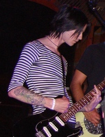 Scarlet Grey ~ Nils Bue , tags: Scarlet Grey, West Hollywood, California, United States, Troubadour - Lido Beach / Scarlet Grey / Oh No Not Stereo / The Leisurelies / Total Mischief on Jul 14, 2009 [396-small]