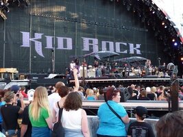 Bon Jovi / Kid Rock on Jul 16, 2010 [414-small]